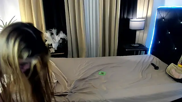 Madie_eleanor's room