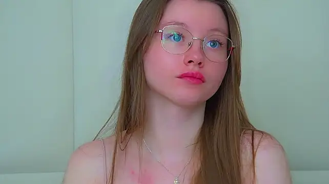 KeiraAsti webcam