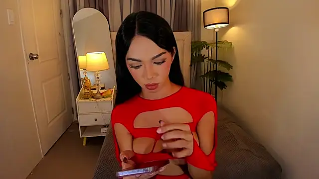 HugeCocoCock webcam