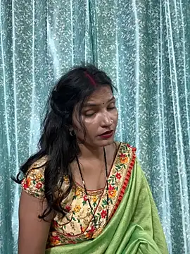 Priyaa_1433 webcam