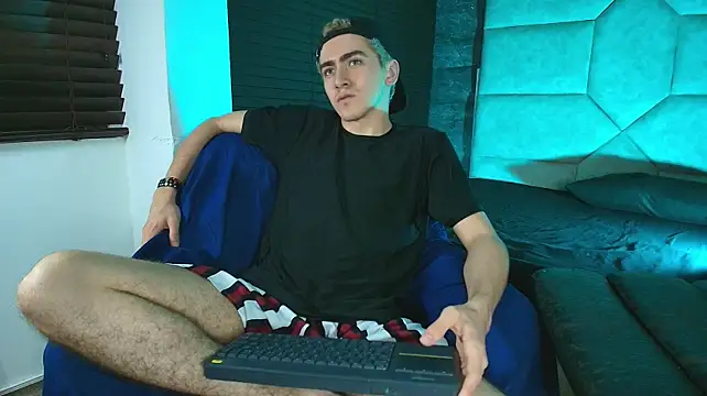 Tyler_Mcrey webcam