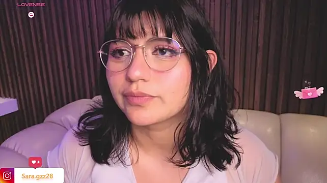 SaraLyynn webcam
