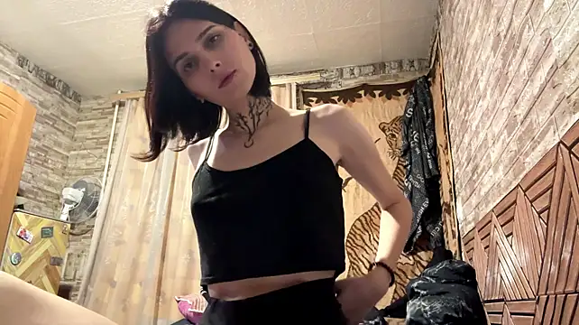 SweetFemBoyy webcam