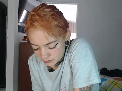 Han_ya06 webcam