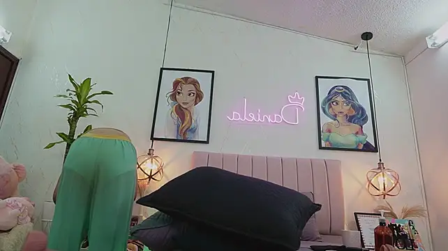 dani_parker_
