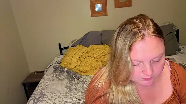 Phatassblonde webcam