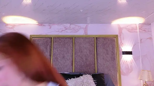 LolaGray__ webcam