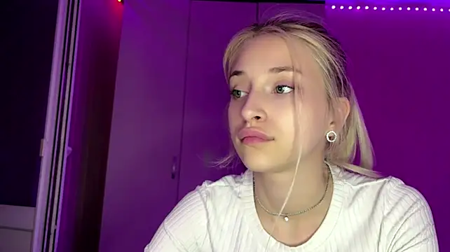 FiveFootBlonde