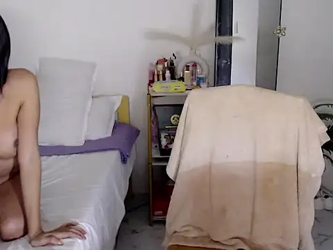 miya_khali webcam