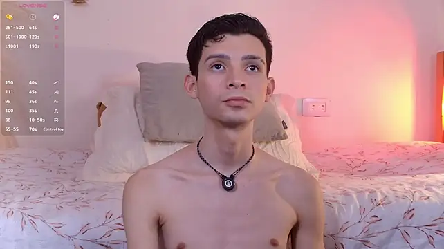 VicenteFerrer live cam on StripChat