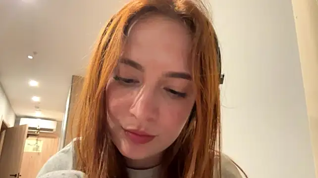 ConstanceMayo live cam on StripChat