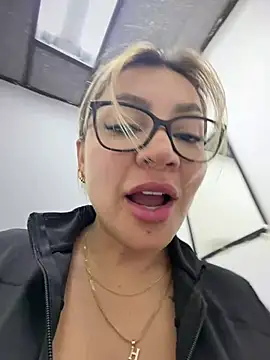 DIANITA_1988 live webcam