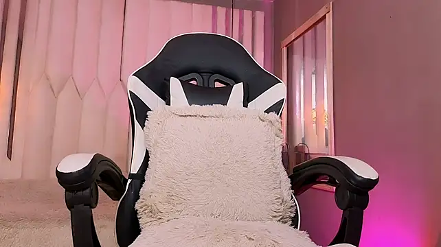 Megan_Do_Santos's room
