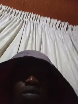 African_gent_45 webcam