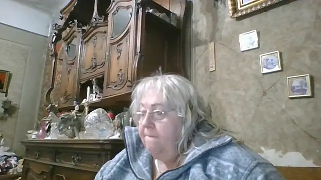 Lala-Love56 webcam