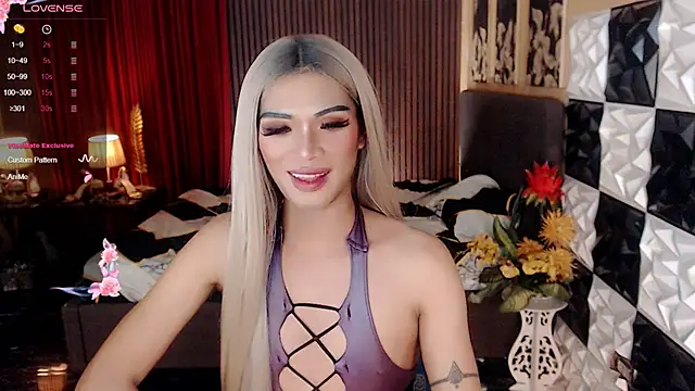 seductive_yhure