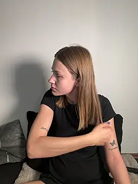 laurasommer webcam