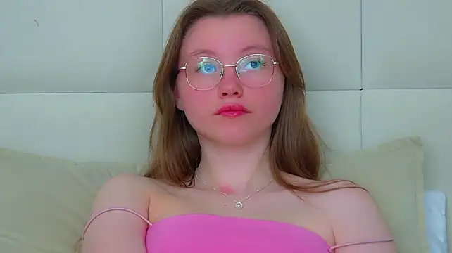 KeiraAsti webcam