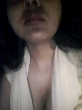 UrvashiCanvas123 webcam