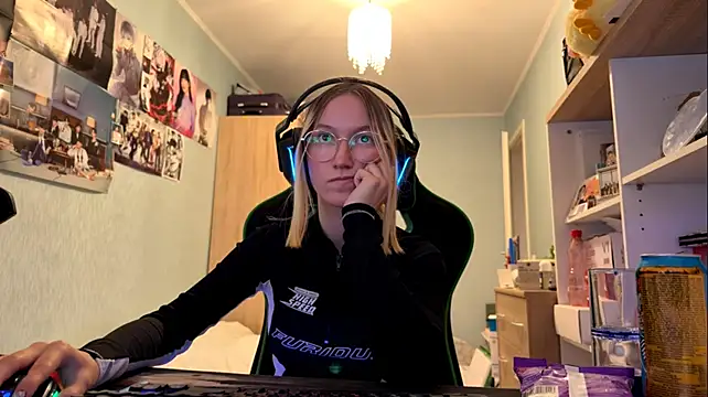 SoniaKotts webcam