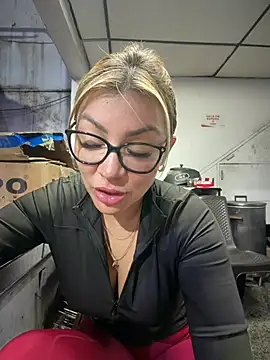 DIANITA_1988 live webcam