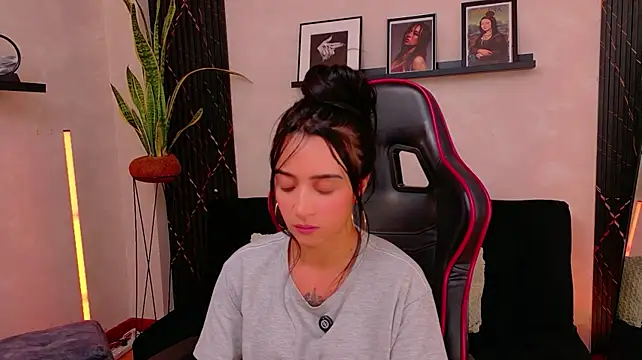 EmmyEvans1 webcam