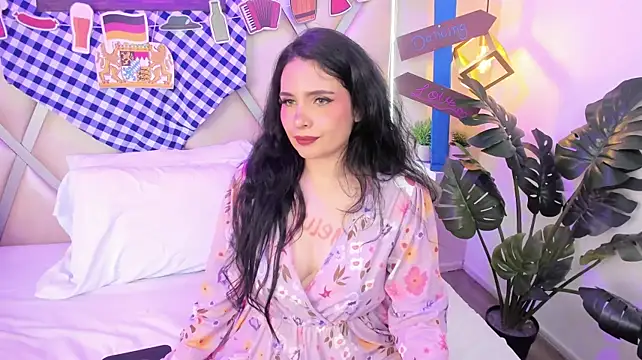 LilithRyder live cam on StripChat