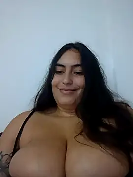 xandra252 live cam on StripChat