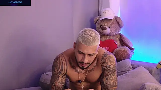 Seth_Vegaa live cam on StripChat