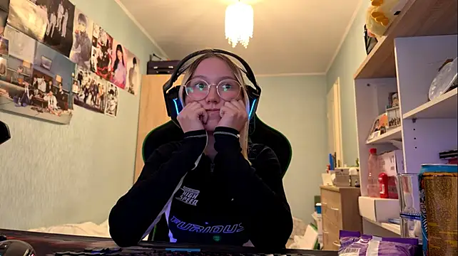 SoniaKotts webcam