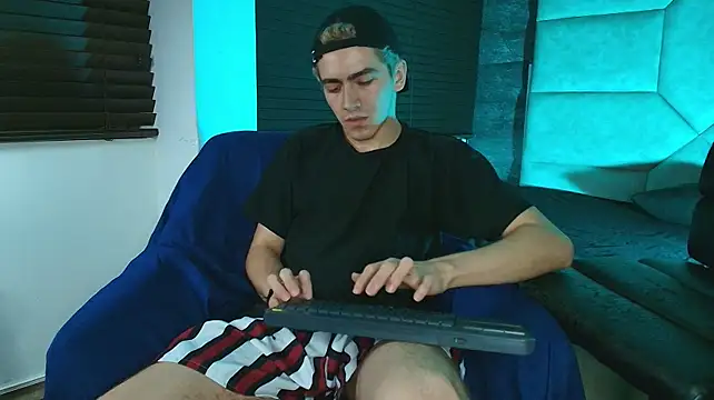 Tyler_Mcrey webcam