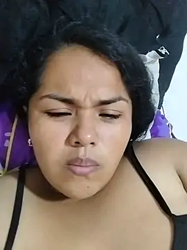 MiaBloom0 webcam