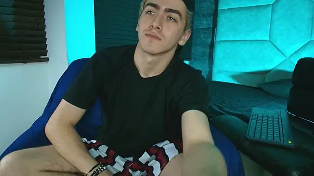 Tyler_Mcrey webcam