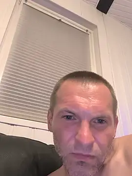 AttractiveSilk5 webcam
