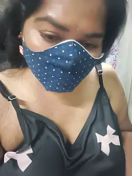 Liyaa_24 webcam