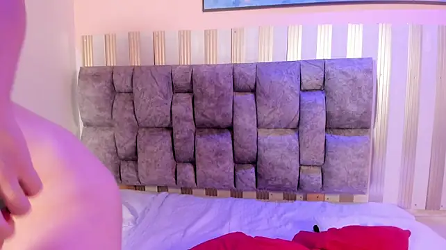 aria_laurent_ webcam