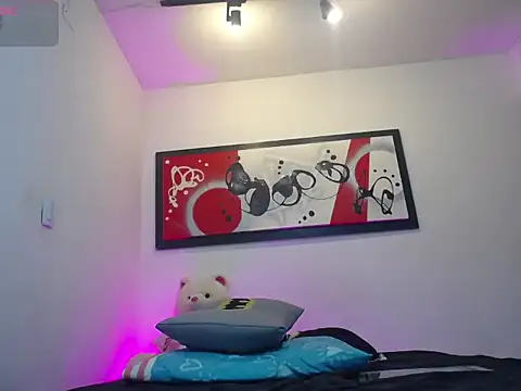 ZoeyValmont webcam