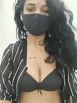 Miss_Liara01 live cam on StripChat