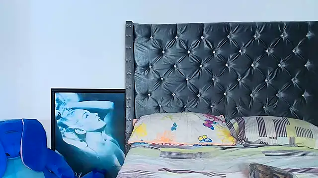 gracewallace_ (F young) - MAKE ME HAPPY