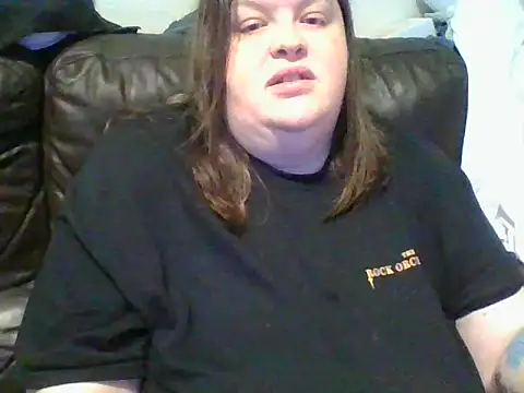 CurvyKirstiesX live sex cam