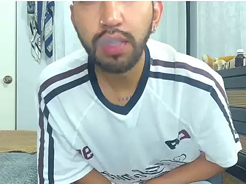 thomass1018 webcam