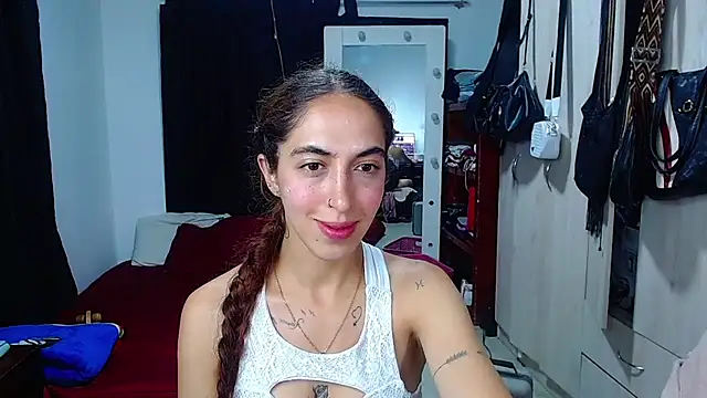 MariamGray1 live cam on StripChat