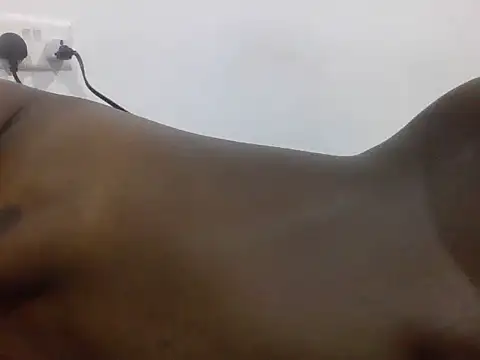 Petite_bitch20 webcam