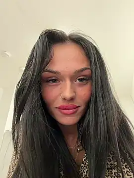 FlirtyFoxyxx webcam