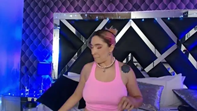 victoriaa_lee_ webcam