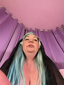 KawaiiKiki_247 live cam on StripChat