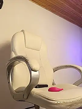 valentiinaboobs live cam on StripChat