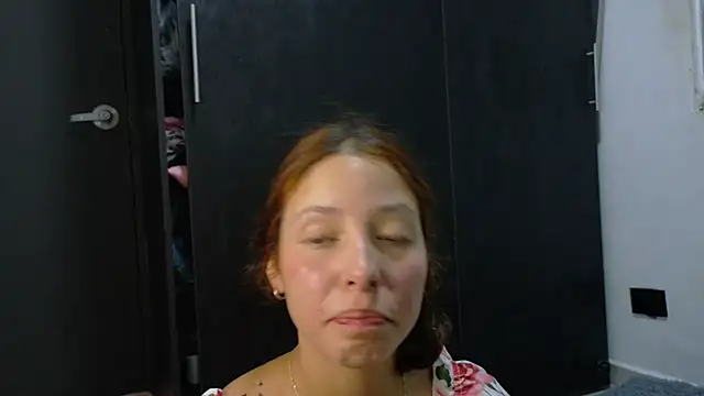 Miranda-cambell live sex cam