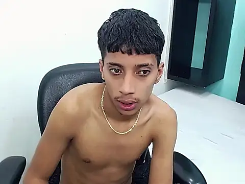 brayan__hot__ (M twink) - NAKED WITHOUT CLOTHES 🥵🔥👀