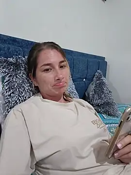 Lipzzy_sun20 webcam